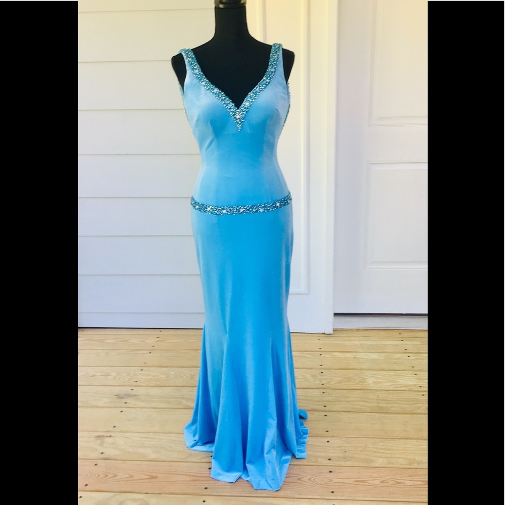 JOVANI NEW YORK Evening Gown